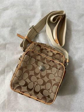 Coach Tan/Brown Signature Canvas Messenger Crossbody